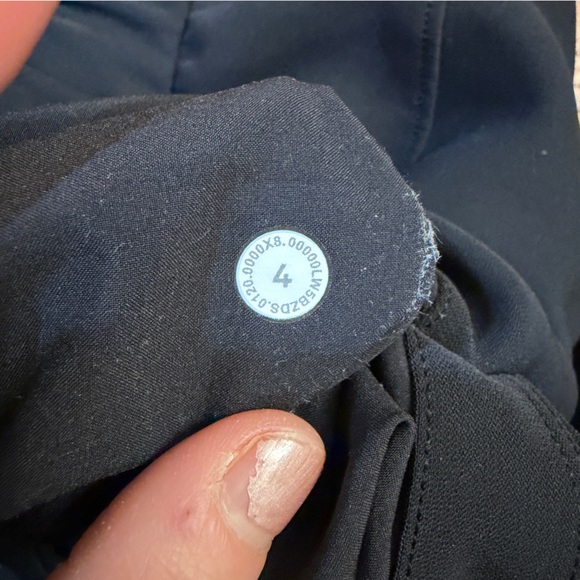 Lululemon On The Fly Jogger Black - Size 4 - Picture 4 of 7